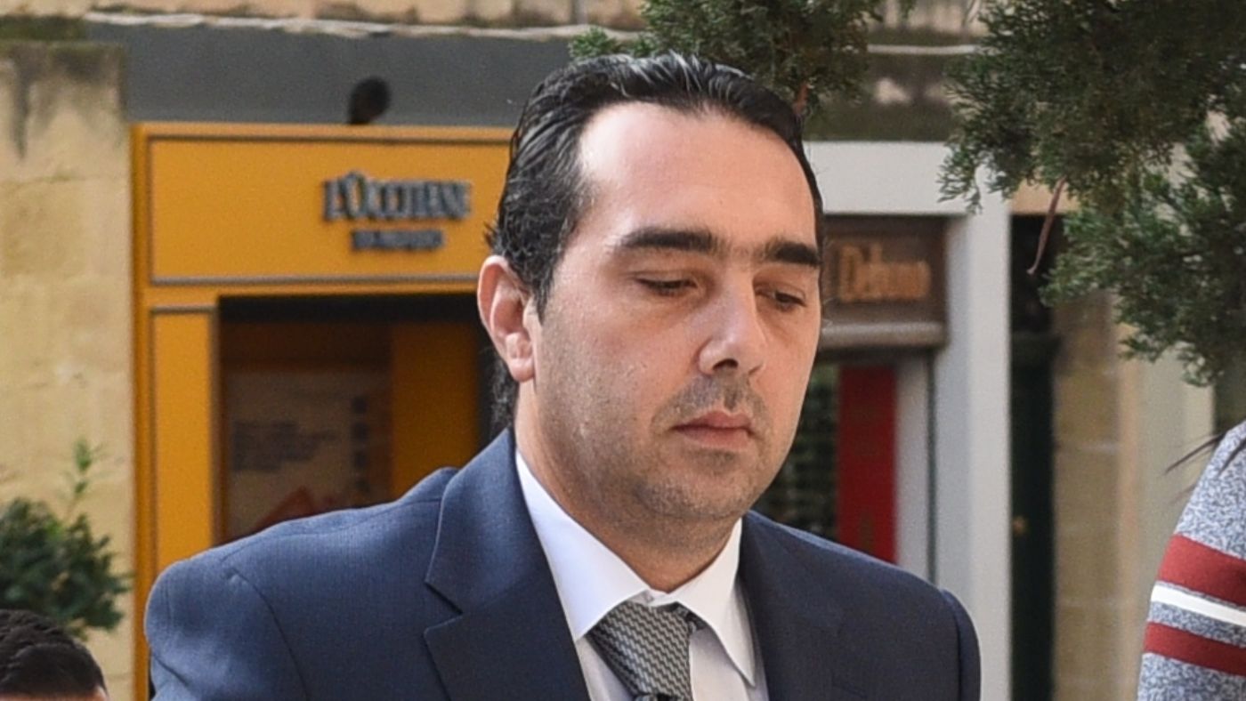 Pardoned middleman admits lying about Schembri, police commissioner
