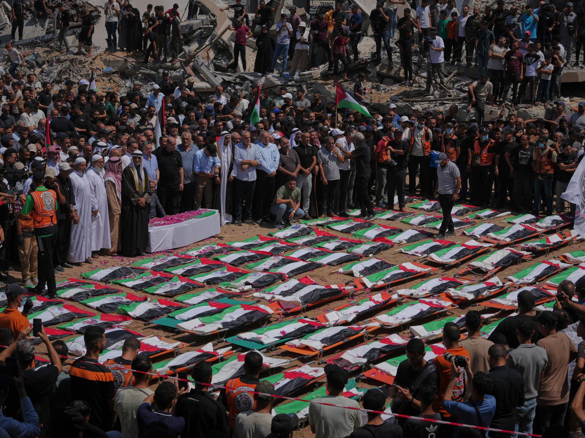 Photos: Thousands in Gaza City join mass funeral for 112 Palestinians | Gaza News