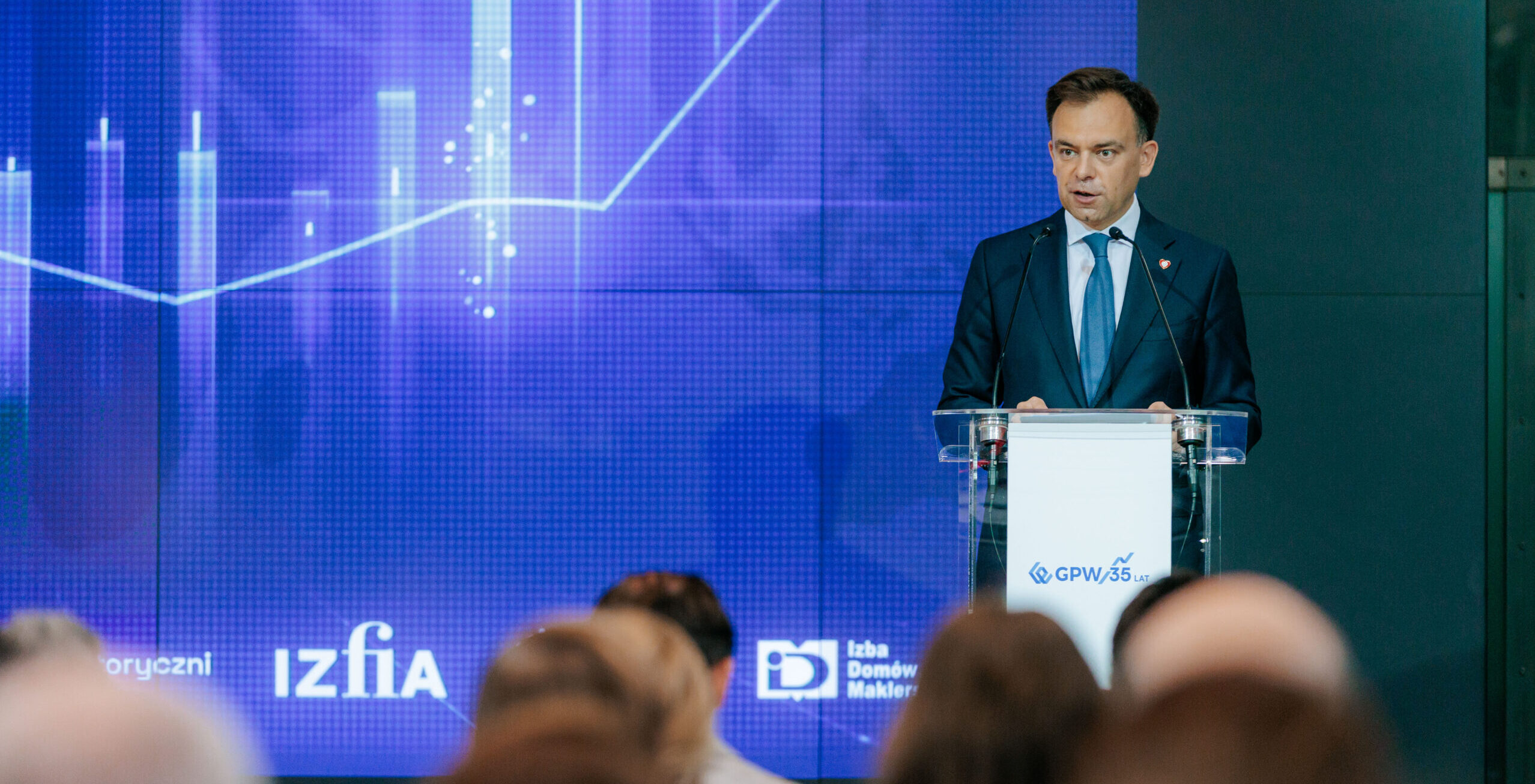 Poland seeks to boost investment with new tax-free personal accounts