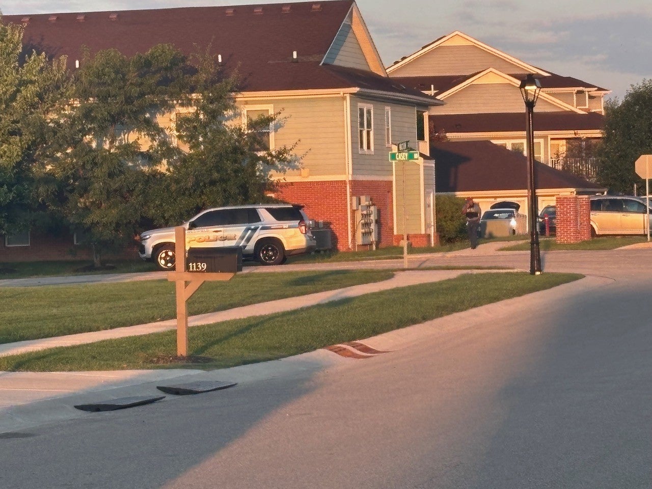 Police: Suspects accused of battering 16-year-old at Casey Acres Apartments on the run - Indianapolis News | Indiana Weather | Indiana Traffic