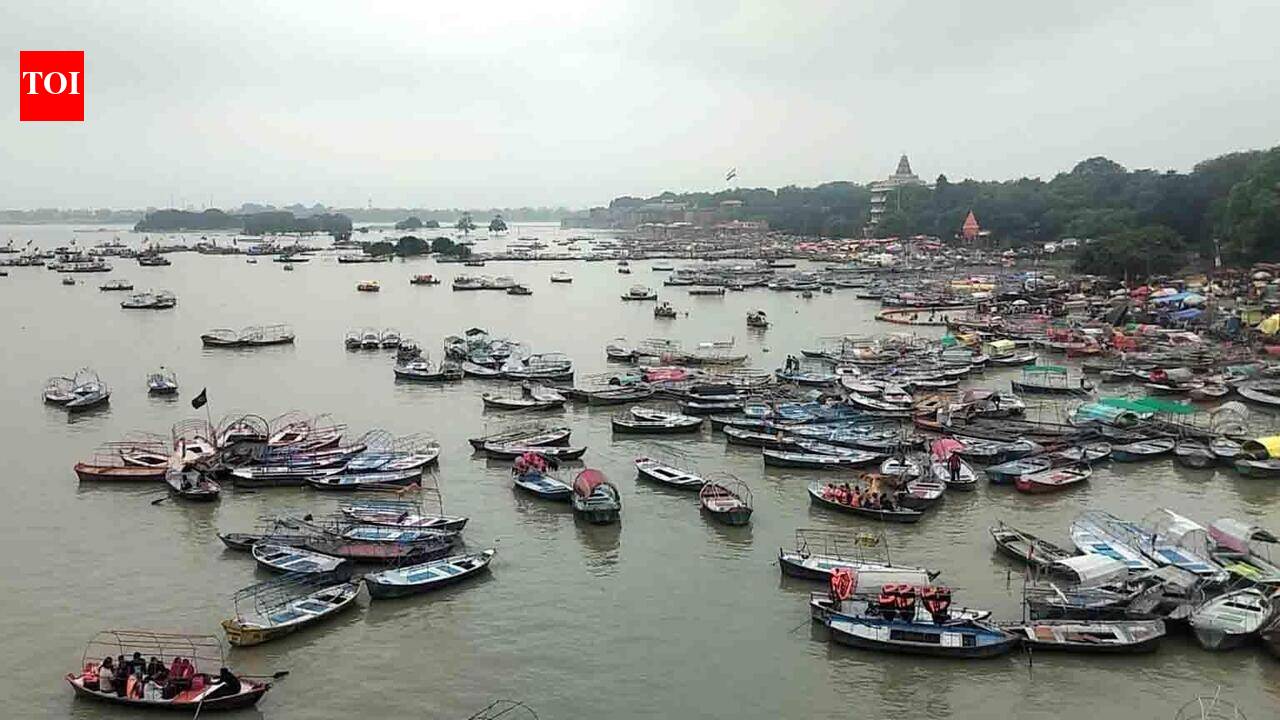 Prayagraj flood alert: 26 relief camps set up as twin rivers swell | Prayagraj News