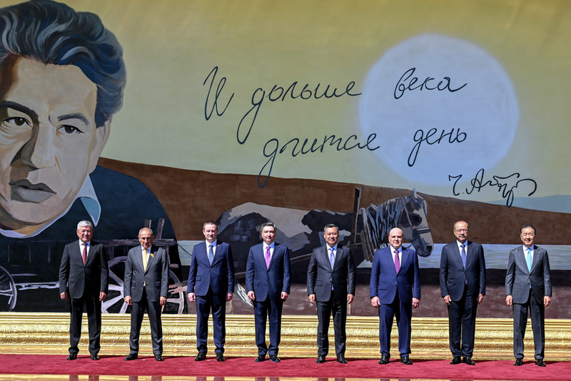 President Japarov meets with EAEU heads of government in Issyk-Kul
