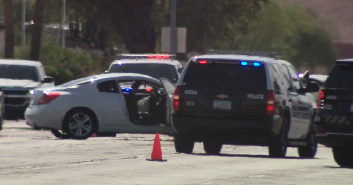 Six people, including four children, hurt in Mesa crash Sunday afternoon