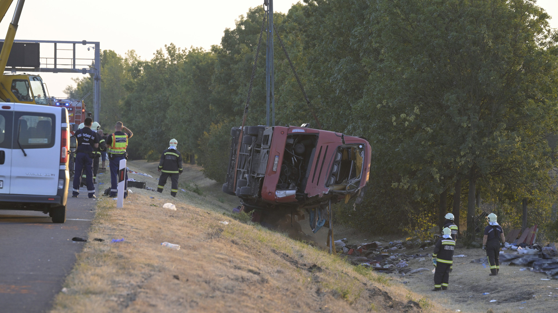 Sleeping driver kills 12 Polish pilgrims on M3 motorway