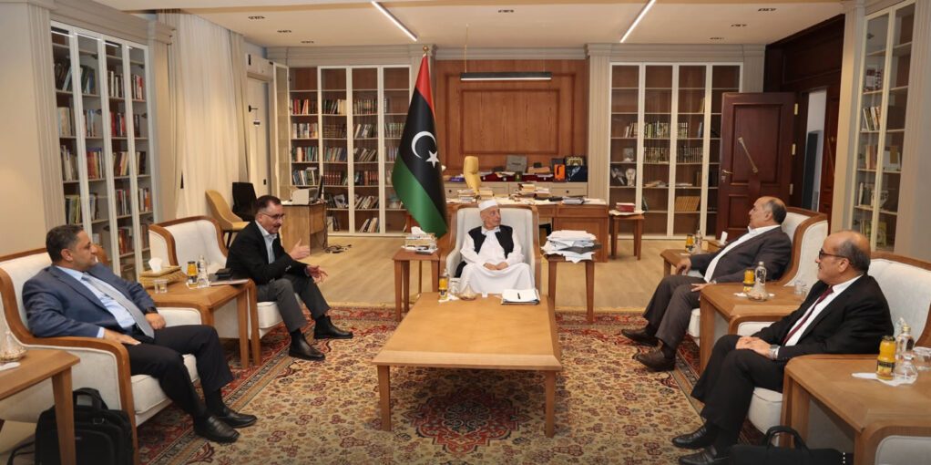 Speaker of the House of Representatives Discusses Arrangements for the Asian-African Parliamentary Council
