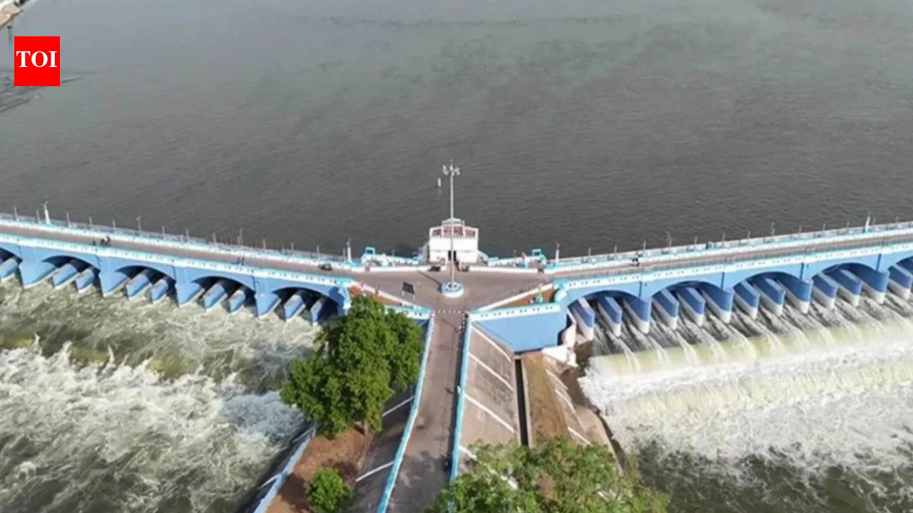 Supreme Court asks Karnataka to comply with water release directions to Tamil Nadu