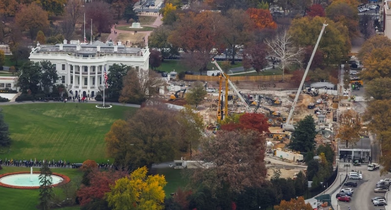 Supreme Court lets Trump continue work on White House ballroom for now
