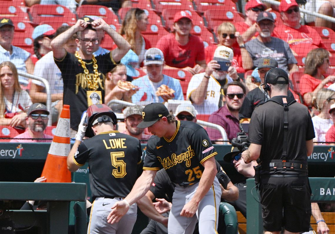The Pirates committed three consecutive errors, but beat the Cardinals anyways