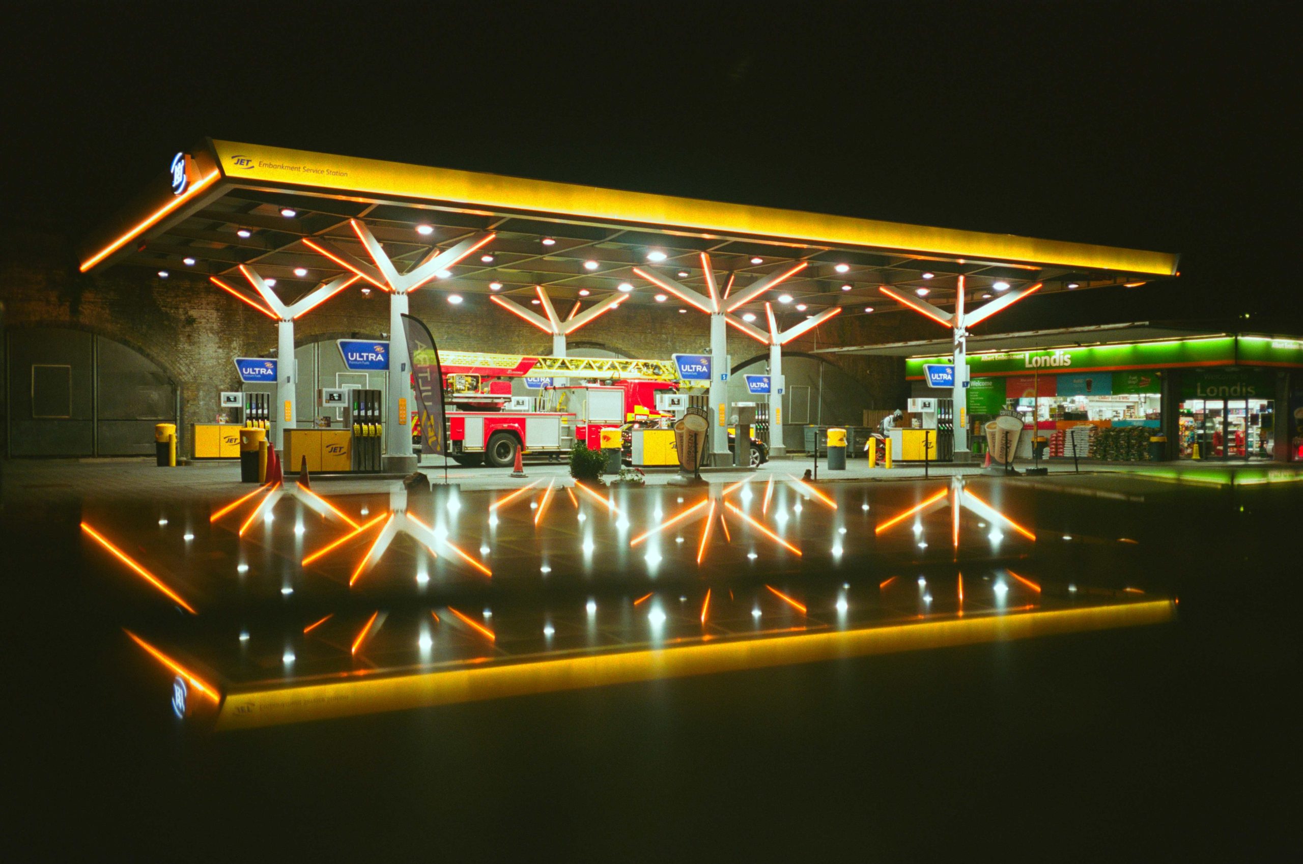 Thefts at British petrol stations rise after the start of Iran war