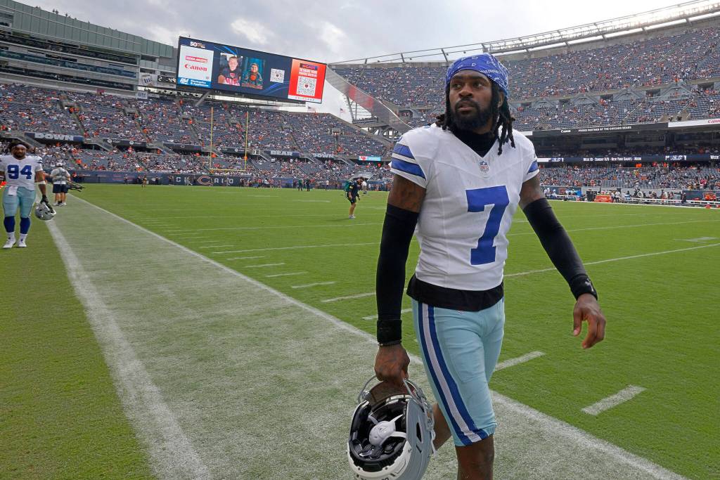 Dallas Cowboys cornerback Trevon Diggs (7) after warming up before a game against the Chicago Bears at Soldier Field on Sept. 21, 2025, in Chicago. (Chitose Suzuki / The Dallas Morning News / Tribune News Services)