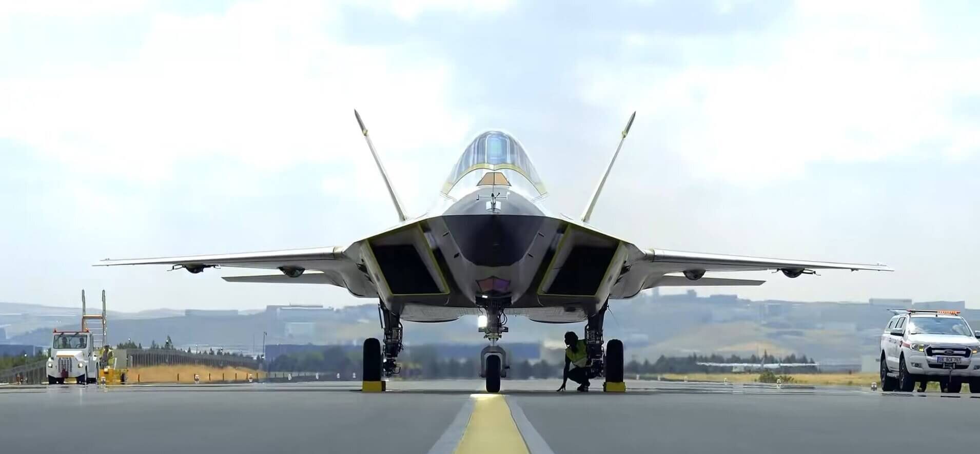 Turkey’s KAAN fighter jet begins pre-flight taxi tests