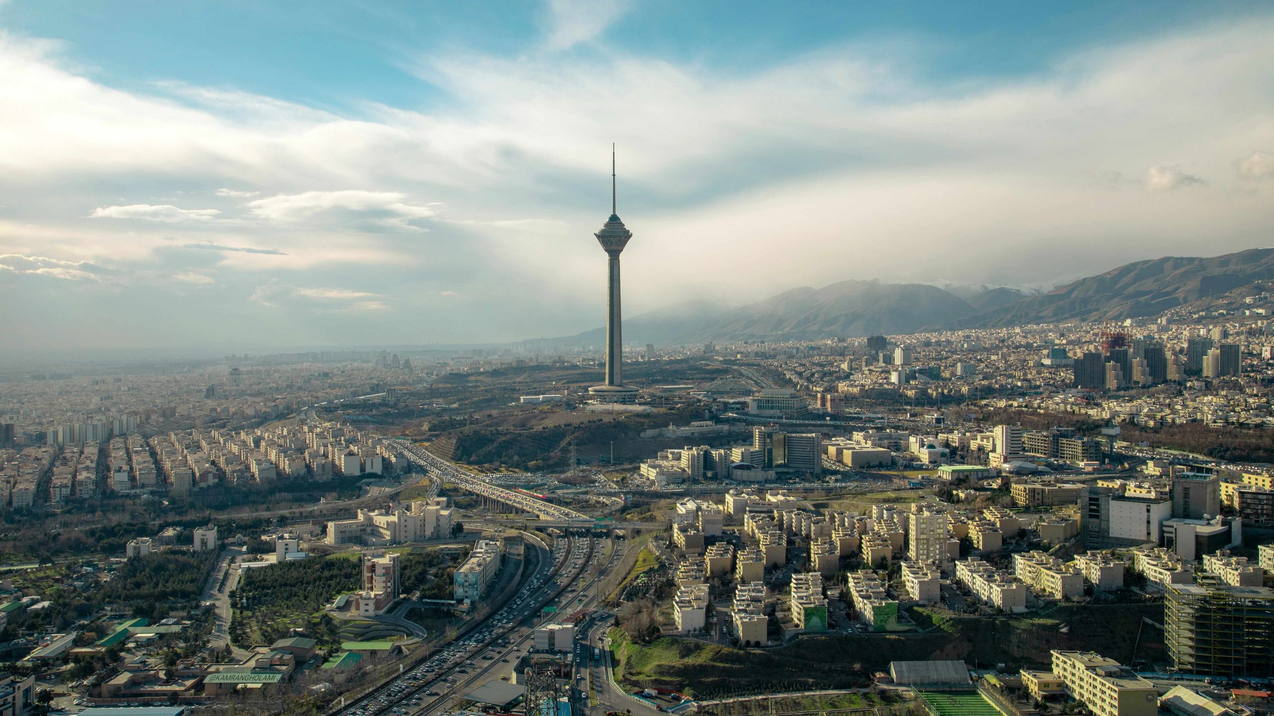 US threatens economic "D-Day"; Iran vows to completely stop oil exports