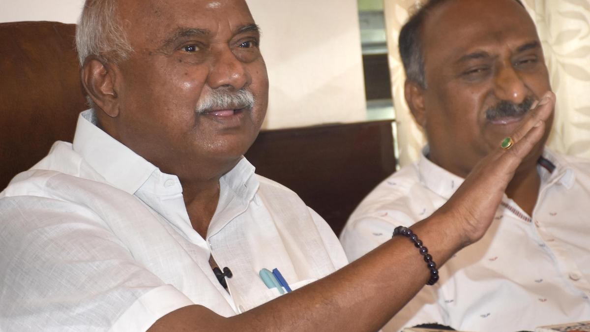 Vishwanath blames Siddaramaiah for Tanveer Sait’s exclusion from Cabinet