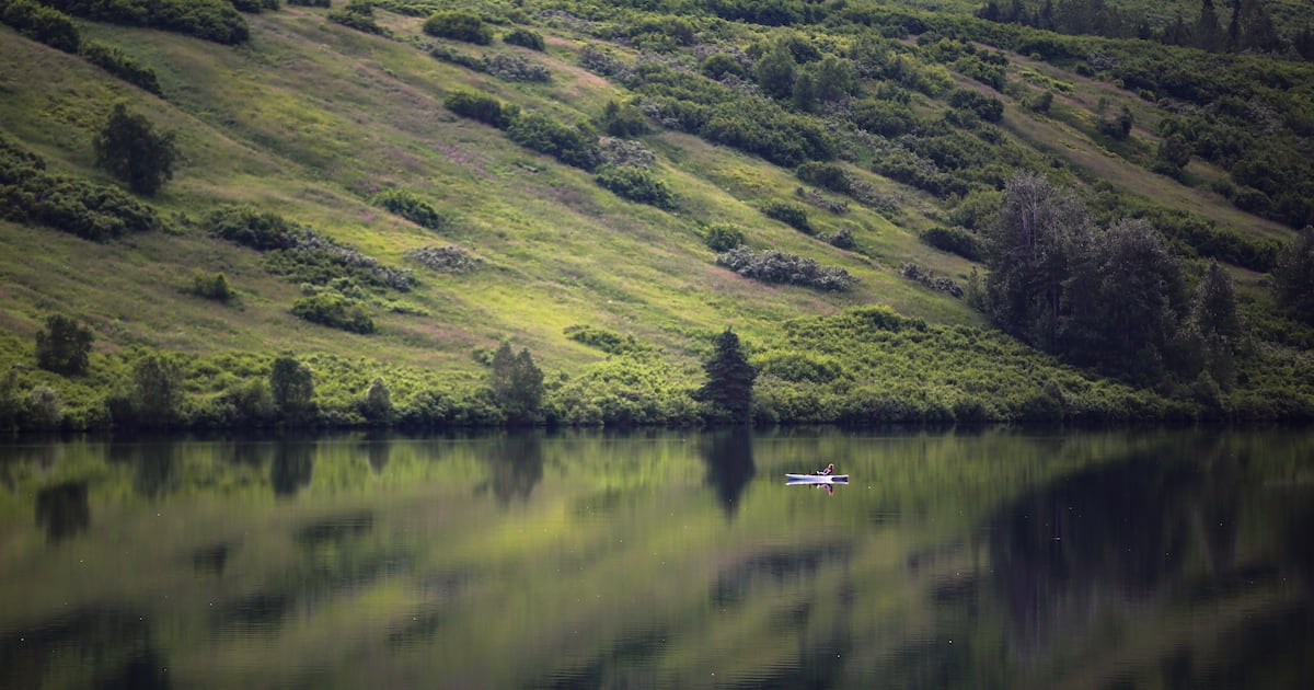 Wayne and Wanda: Am I building a life in Alaska, or cycling through seasonal flings and friends?