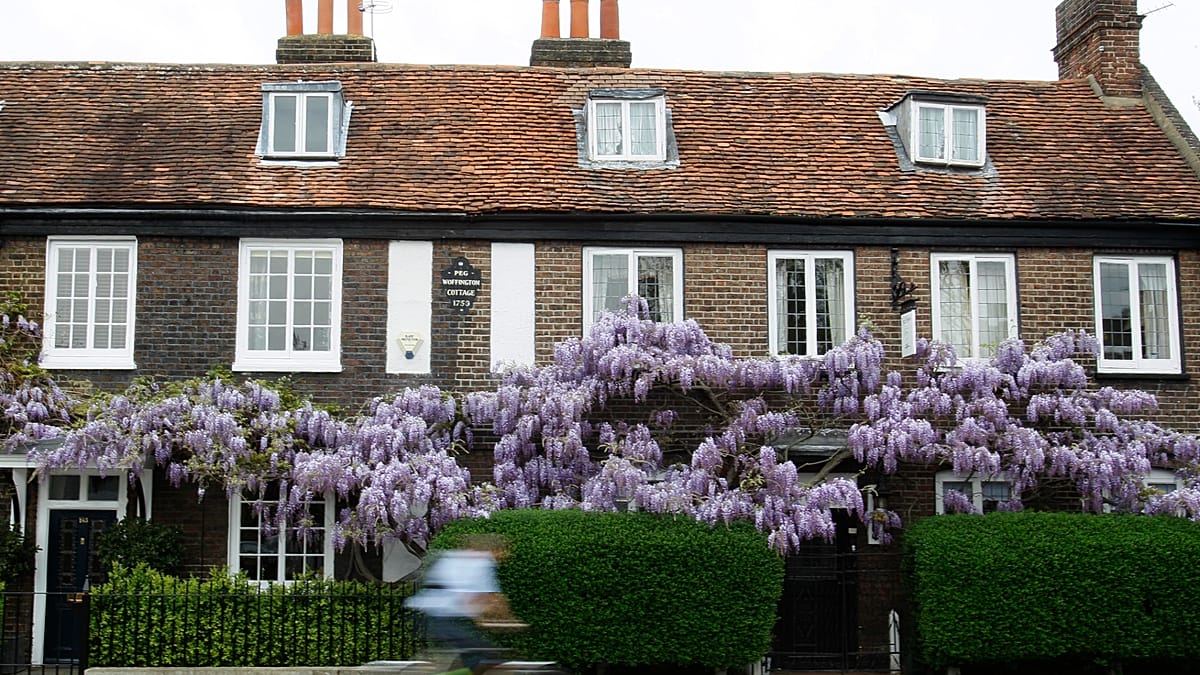 Which cities are the most expensive to buy an apartment in Europe?