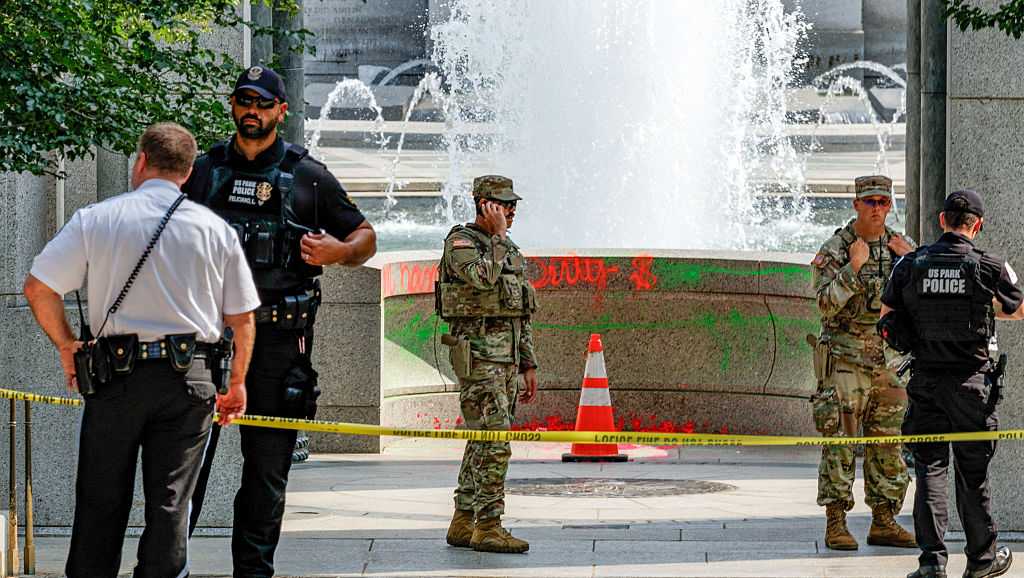 World War II Memorial in Washington vandalized with bubbles and graffiti