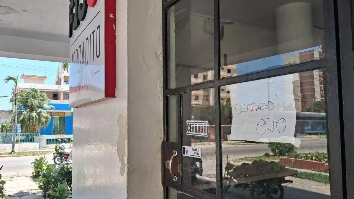 Yoani Sanchez: Three Weeks Later, I Return to Streets