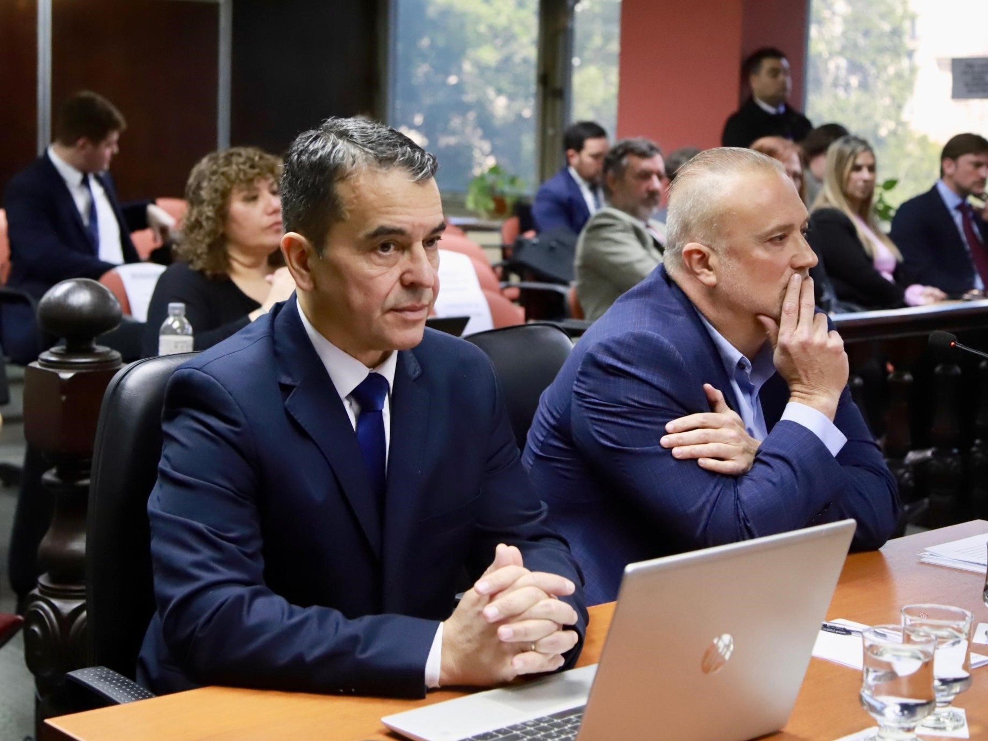 comenzó el juicio político a un juez acusado de maltratar a sus empleados y tirarles una piedra