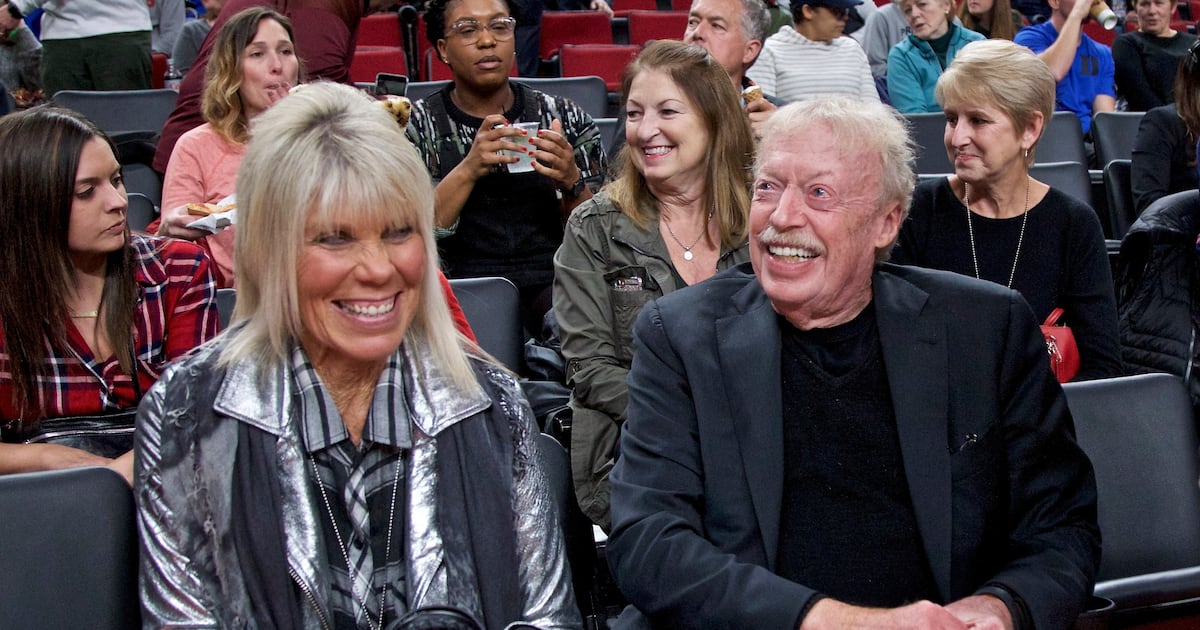 $1.1 billion from Nike co-founder, wife will build Oregon’s first women’s hospital