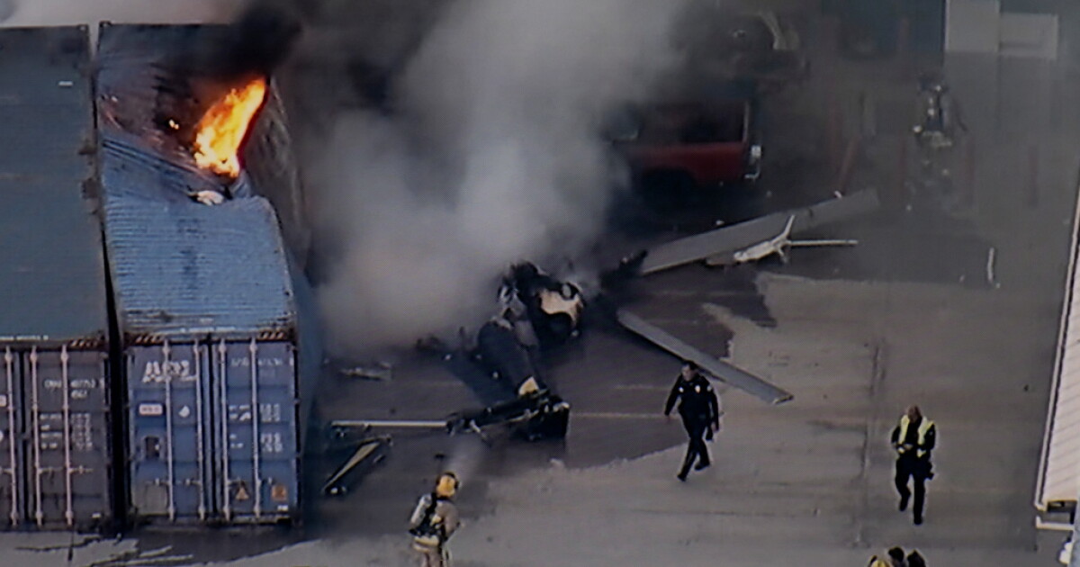 3 dead after helicopter crashes near site of bus crash in Los Angeles