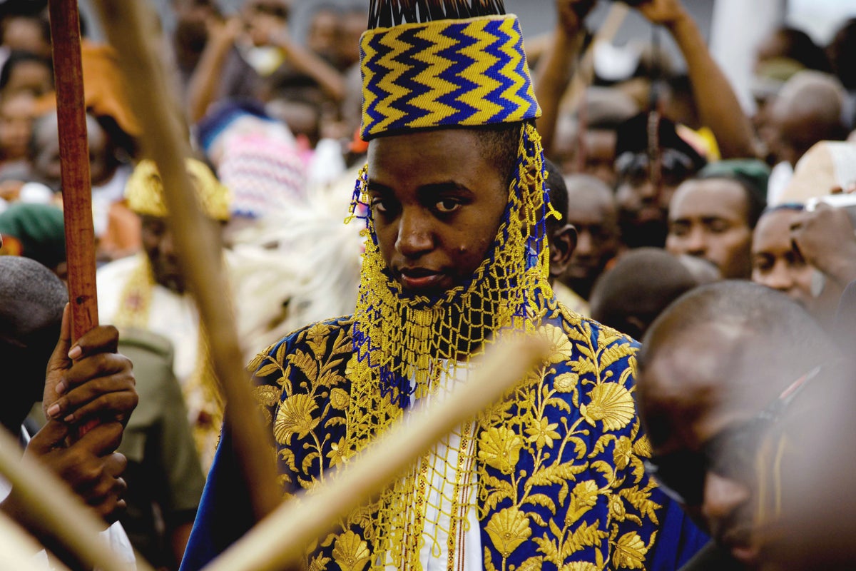 A journalist is named king of a Ugandan monarchy that just lost its onetime 'boy king'