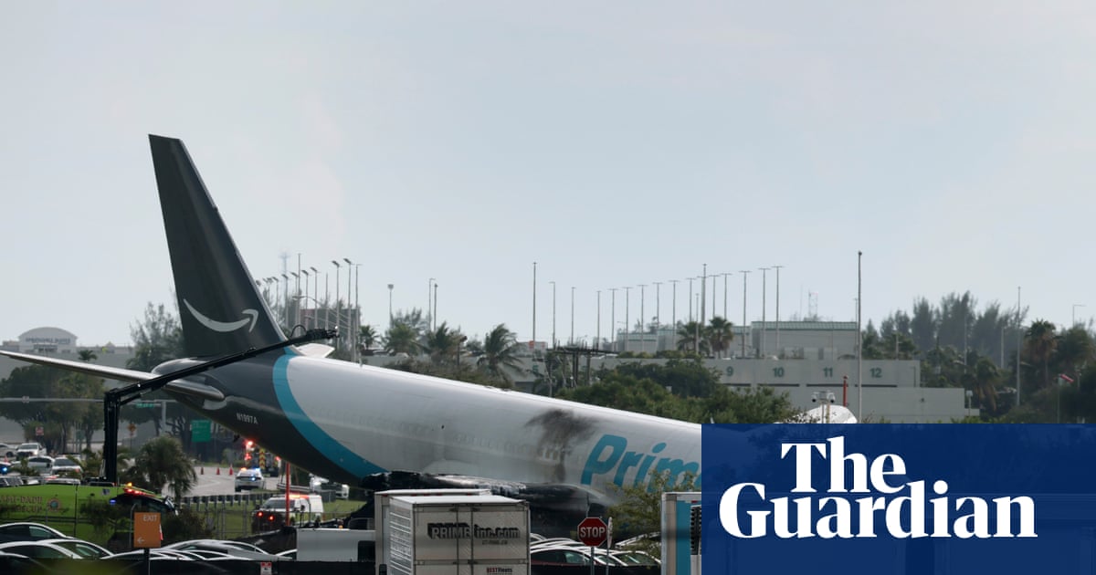 Amazon cargo plane crashes at Miami airport and hits several vehicles | Florida