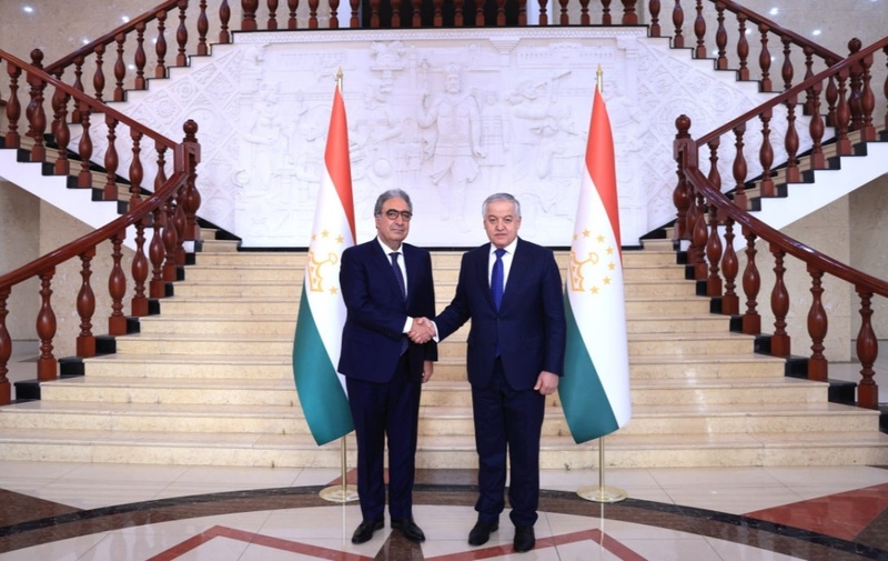 Ambassador of Azerbaijan presents credentials to Foreign Minister of Tajikistan