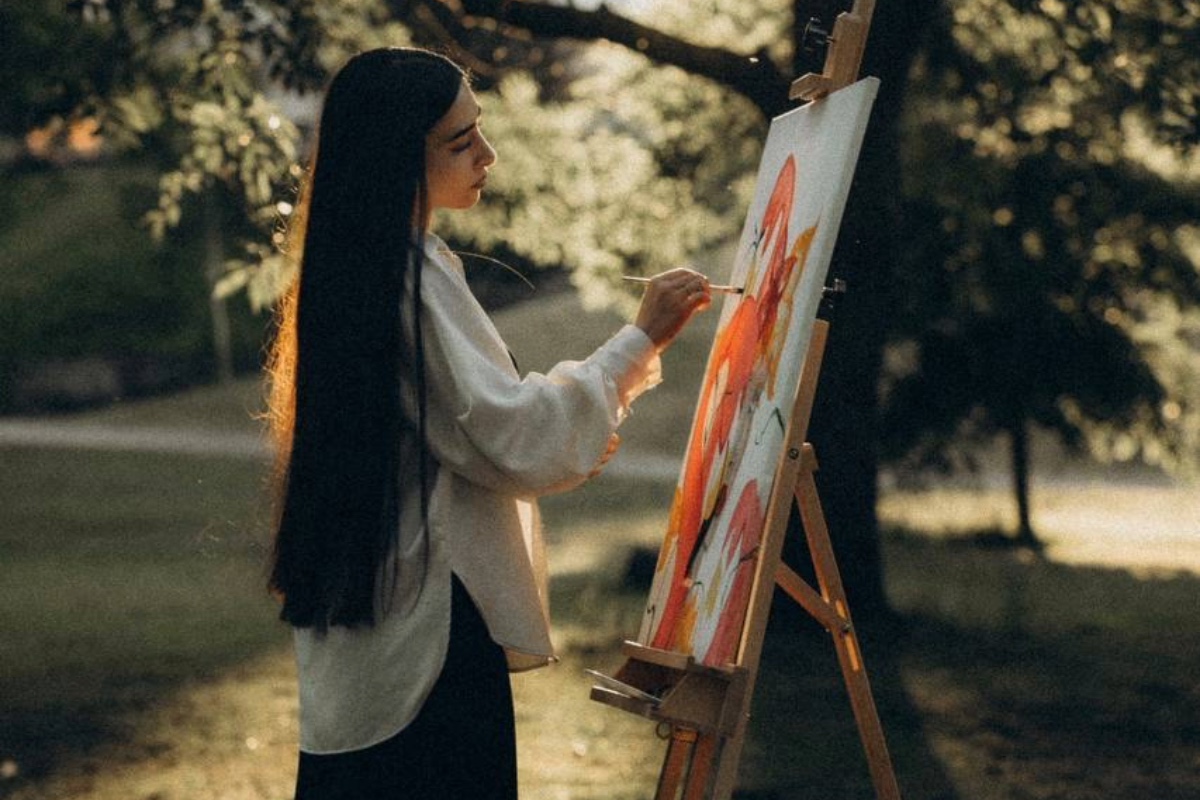 Anahit Rodvan left finance for art
