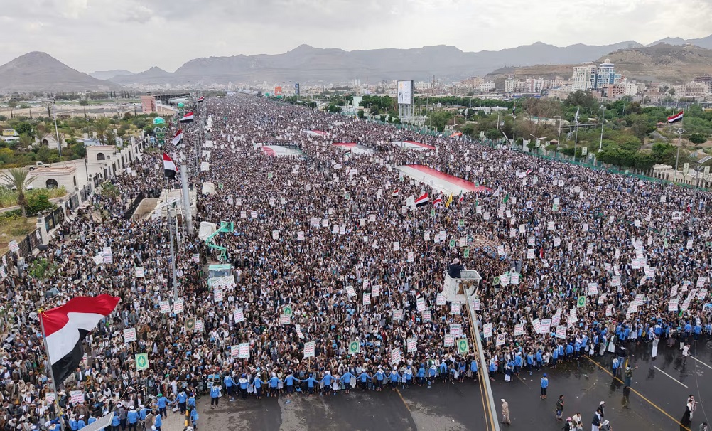 As US steers clear of Yemen fight, the Iran-backed Huthis launch next phase of campaign