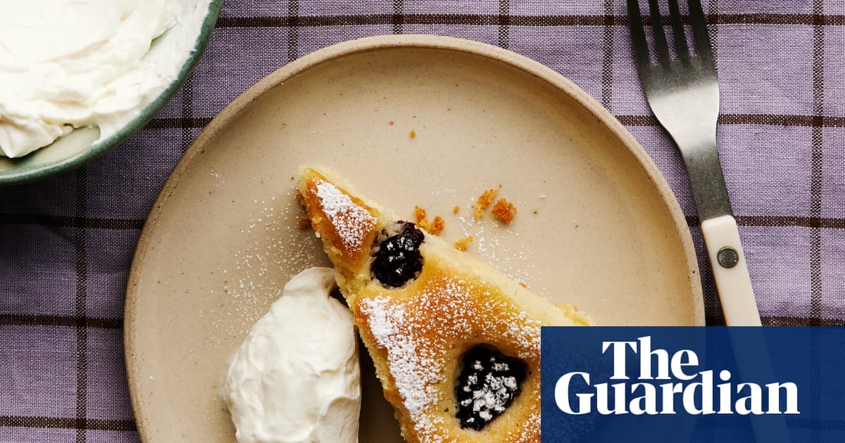 Benjamina Ebuehi’s recipe for ricotta, blackberry and lemon cake | Food