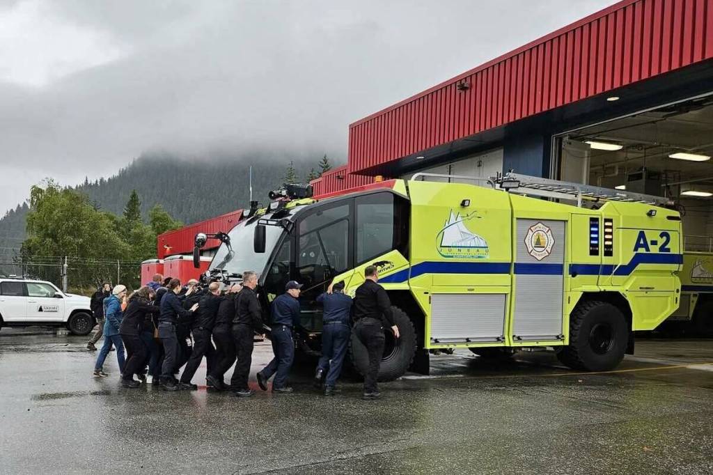 Capital City Fire Rescue welcomes new airport truck