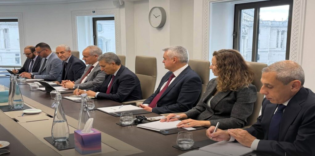 Central Bank Governor Holds Meetings in London with International Institutions and Banks to Promote Financial Inclusion and Banking Reform