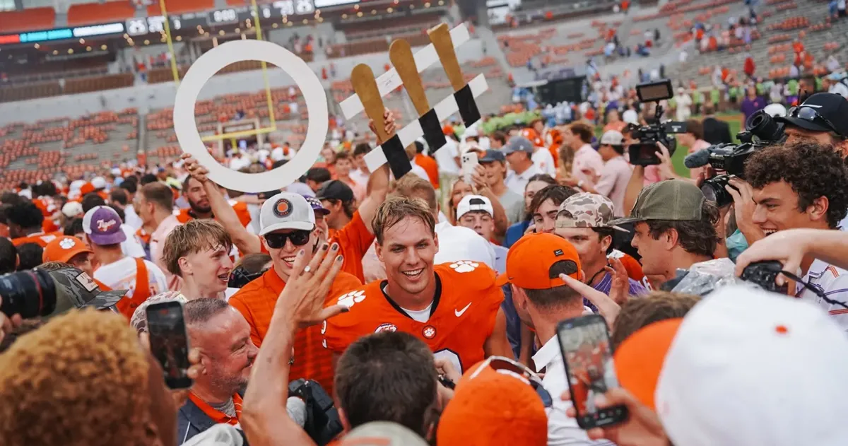 Clemson, Reynolds surge late vs. UNC despite delay