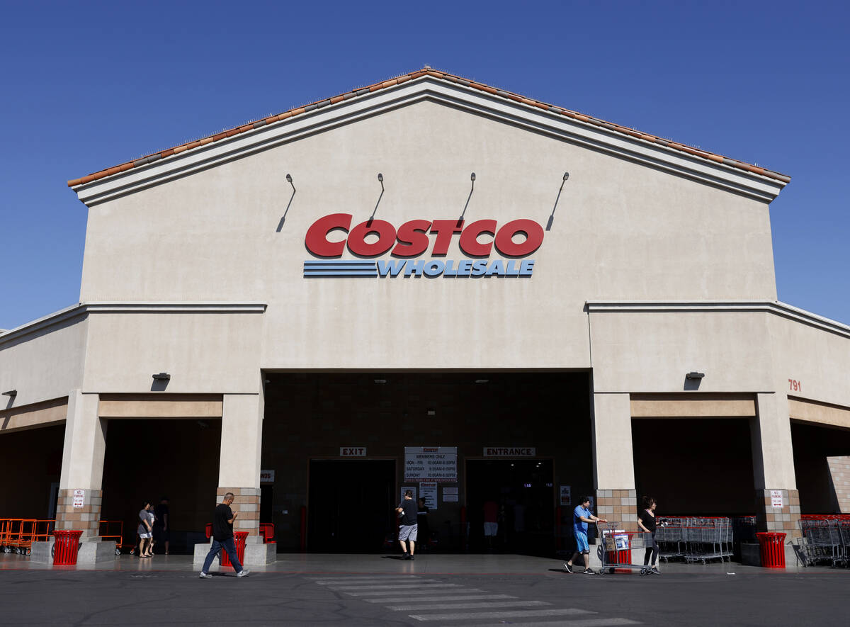 Customers leave Costco wholesale stores on Market Street in Henderson in this Review-Journal fi ...