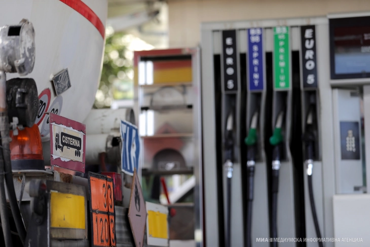 Diesel price goes down, gas prices go up