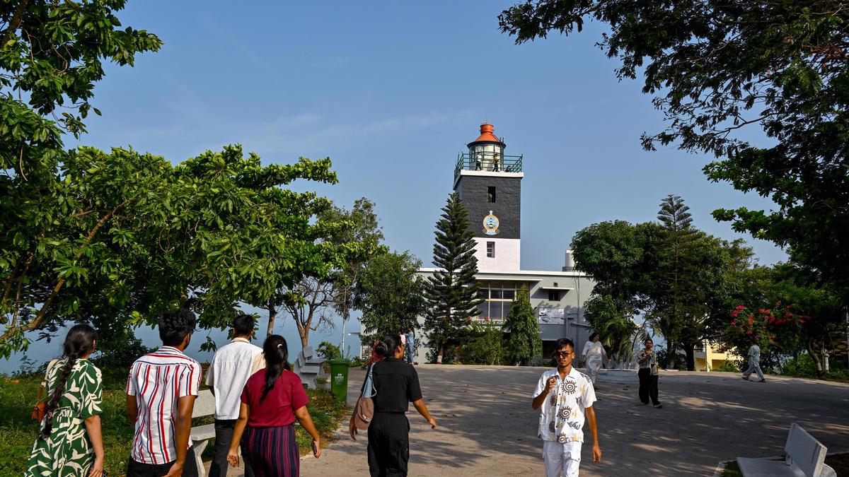 Dolphin’s Nose Lighthouse in Visakhapatnam: History and sea views