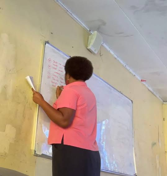 Education Ministry Identifies 13 Ghost Employees