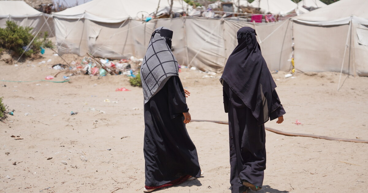Fighting in Yemen intensifies, and Houthis launch more attacks on Saudi Arabia