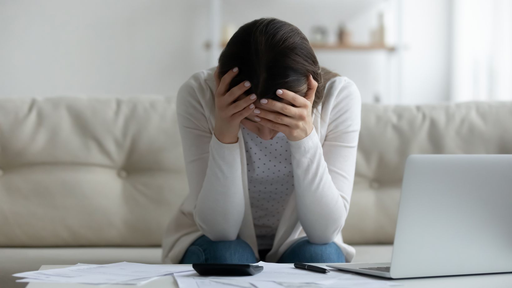 Financial Stress Hits Young Czechs Hardest