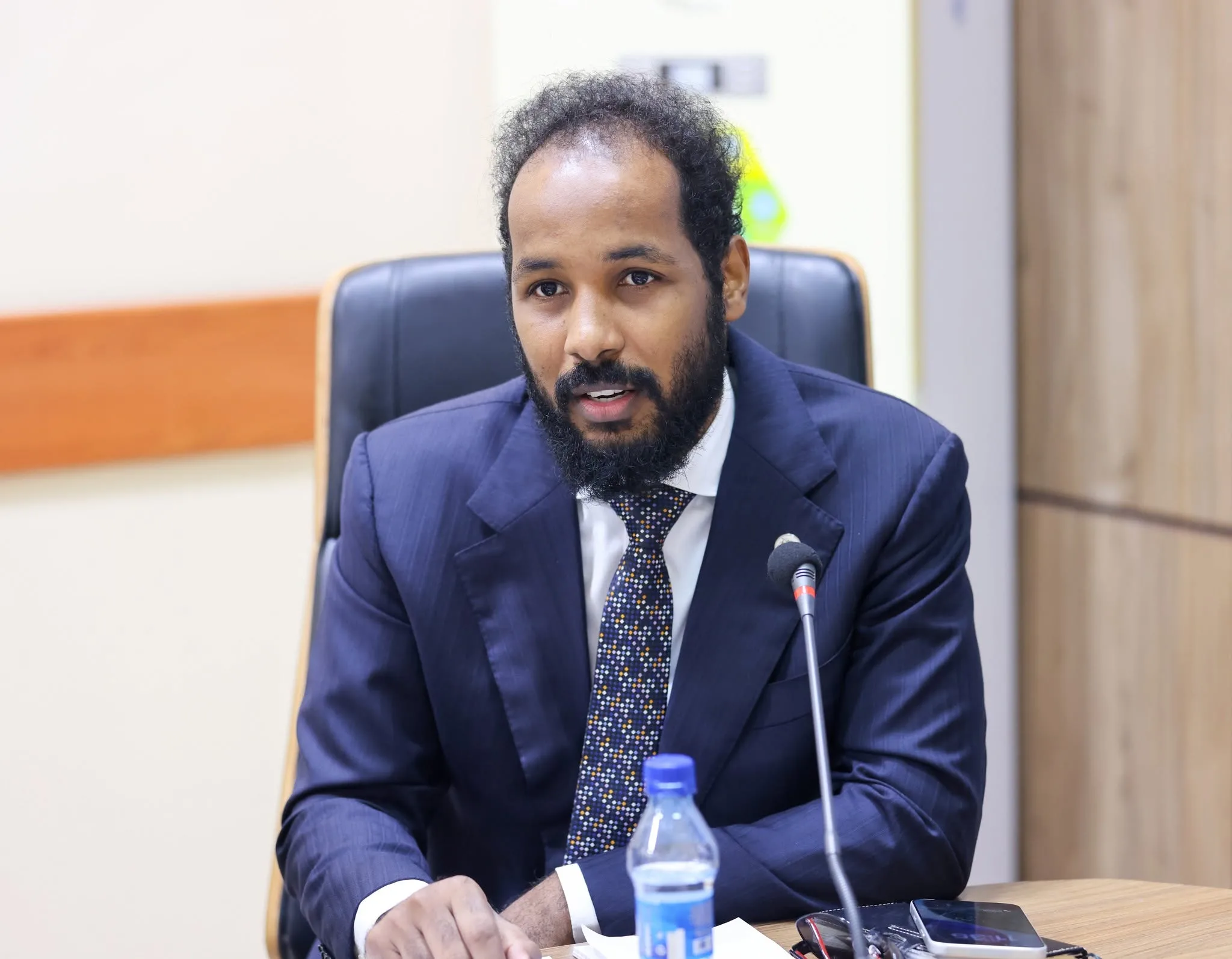 Golaha Aqalka Sare oo u yeeray wasiirka dhallinyarada iyo ciyaaraha kadibna...