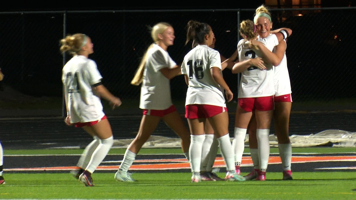 Hillcrest survives red card to defeat Skyline 2-1 in girls soccer