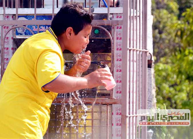 Hot weather returns across Egypt on Saturday