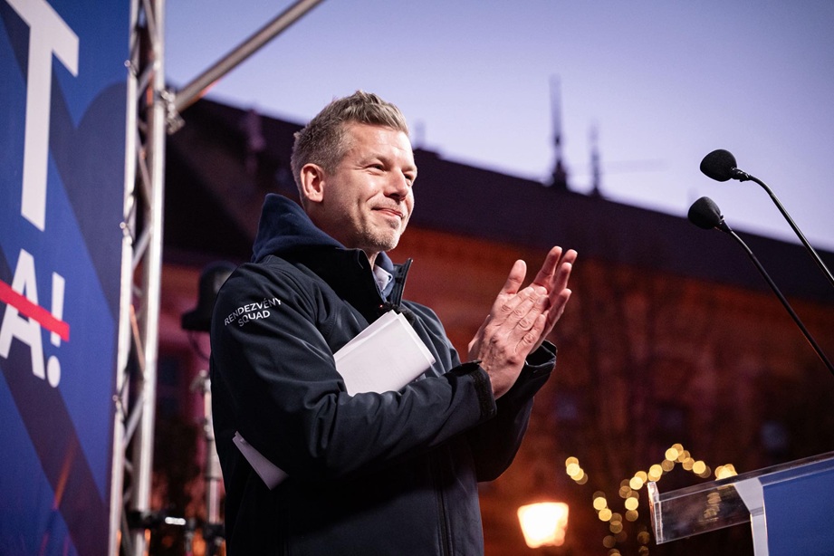 Hungarian Parliament lifts Magyar's immunity to investigate him over a 2024 night club incident