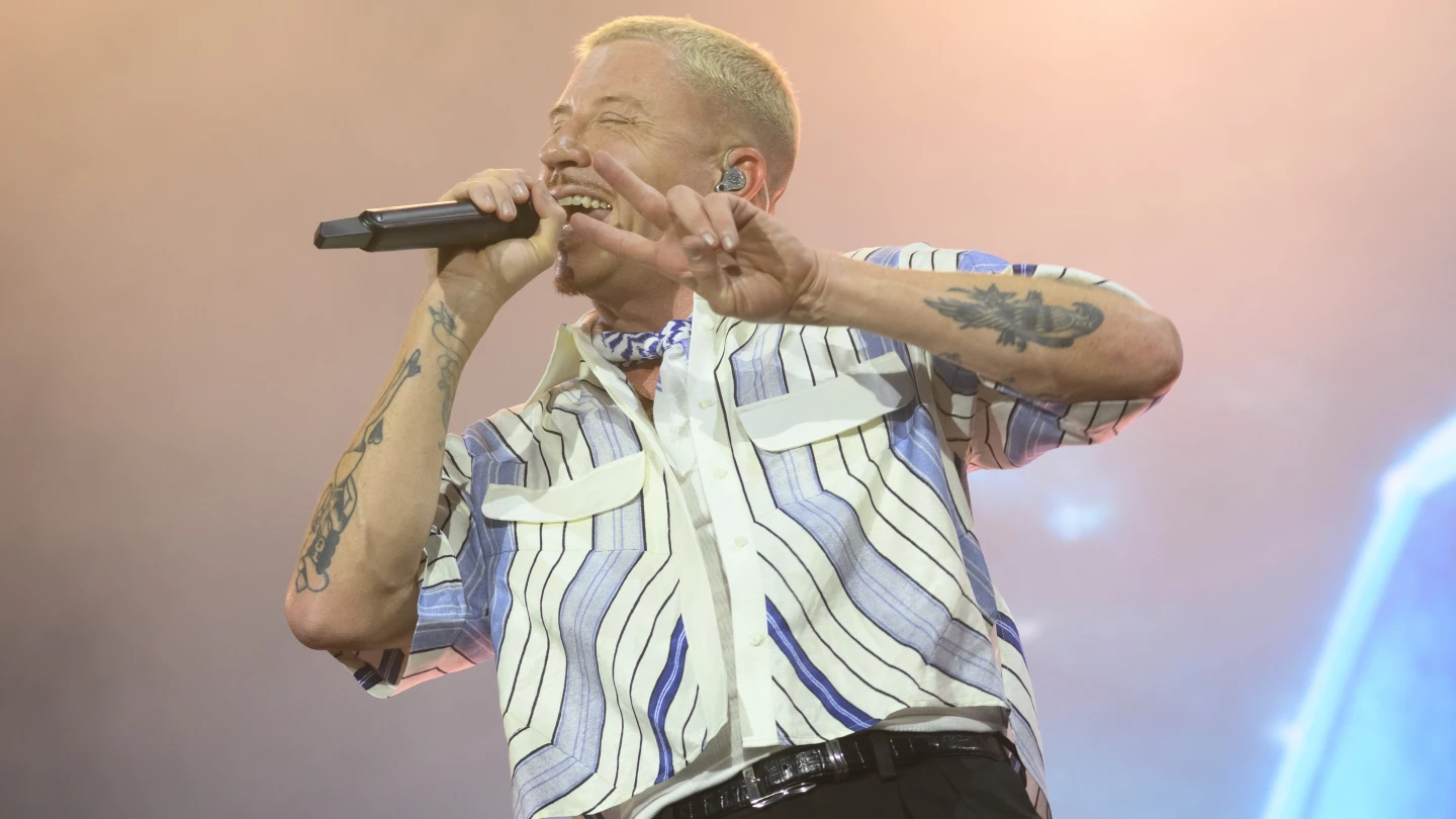 IAC urges Ed Sheeran to drop Macklemore after anti-Israel act - Israel & Jewish News