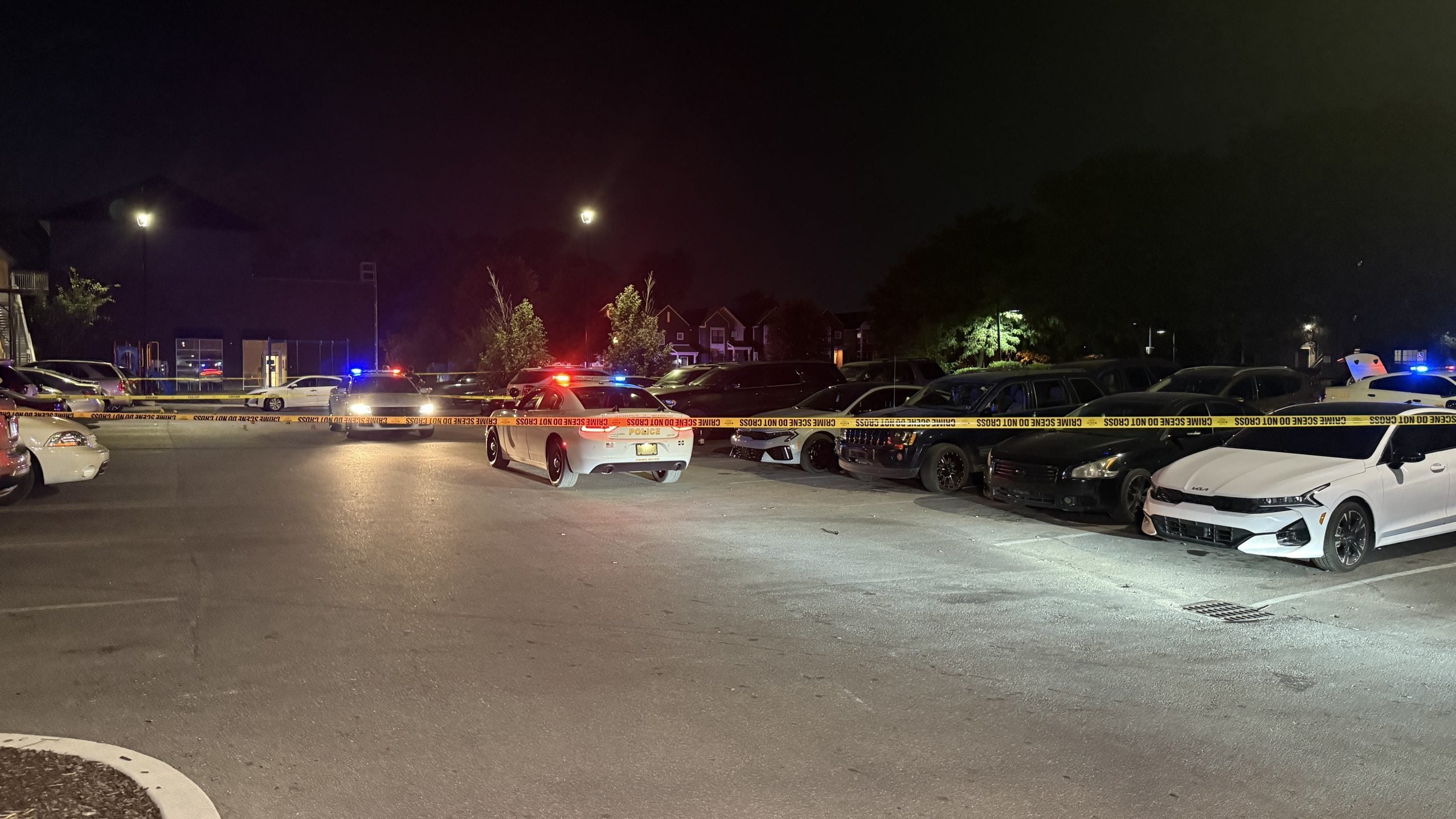 IMPD investigating after triple shooting at west side apartment complex - Indianapolis News | Indiana Weather | Indiana Traffic