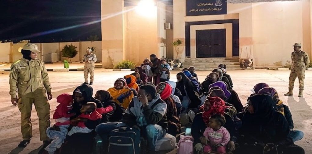 Illegal Immigration Agency Deports 62 Sudanese Migrants from Greater Benghazi