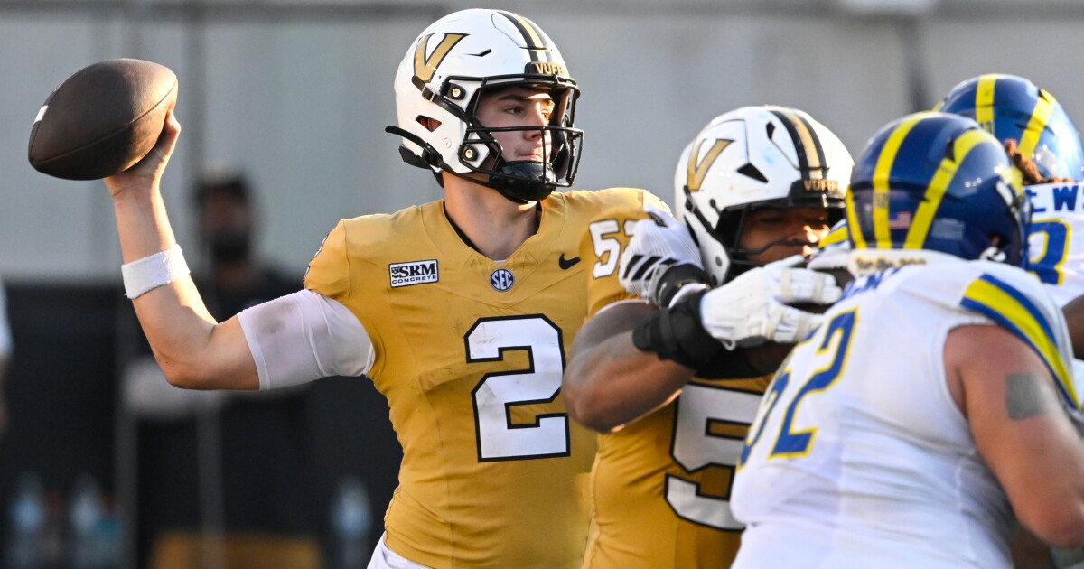 Jared Curtis scores 3 touchdowns as freshman QB helps Vanderbilt beat Delaware