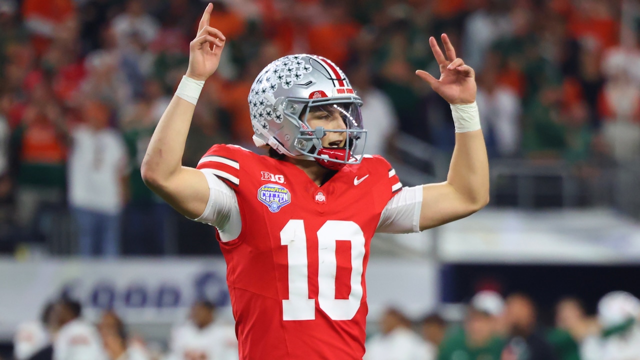 Julian Sayin celebrates score during Ohio State vs. Miami Hurricanes (2026).