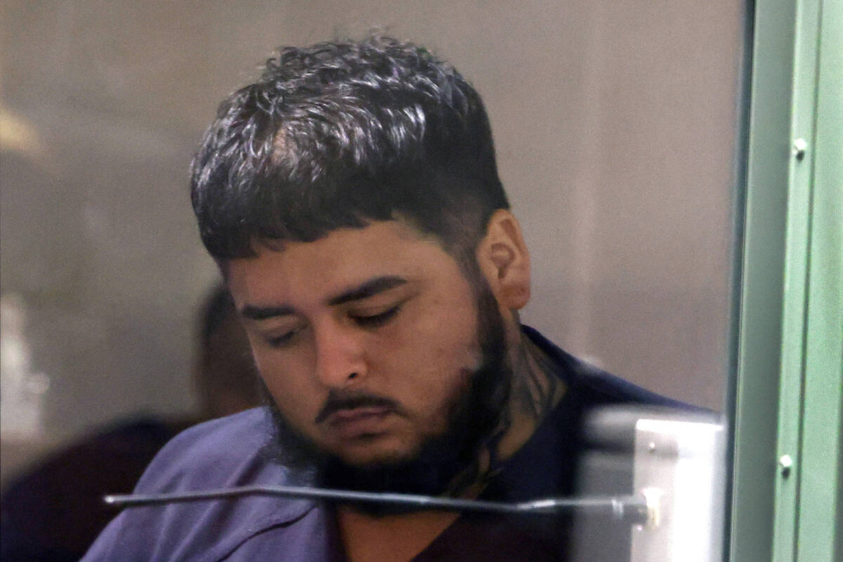 Juan Orona, a suspect in the triple homicide of his girlfriend and her kids, appears in court d ...