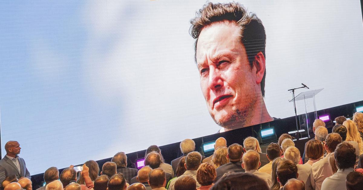 Letters: Welcome SpaceX, and insist that land be respected | Opinion